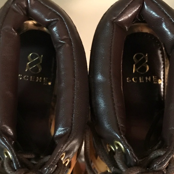 NWOB Tan and brown faux leather lace up open toe high heel booties. - Picture 6 of 8